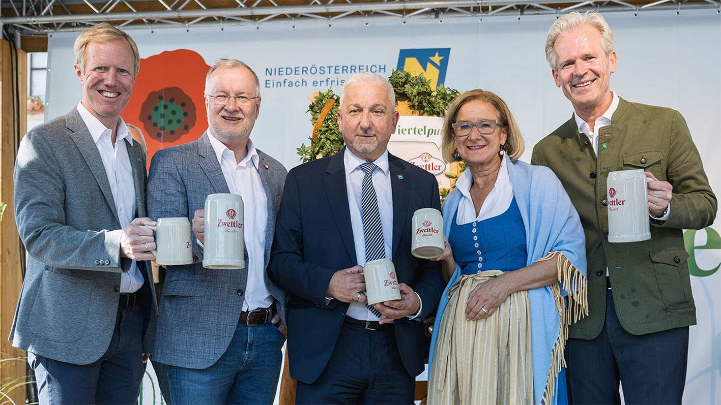 Mag. Julius Kiennast, Thomas Reindl, Gemeinderatsvorsitzender Stadt Wien; Fritz Weber, Aufsichtsratsvorsitzender Waldviertel Tourismus; Johanna Mikl-Leitner, Landeshauptfrau von Niederösterreich; Karl Schwarz, Geschäft